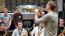 Jugendliche beim Workshop Jazz@School