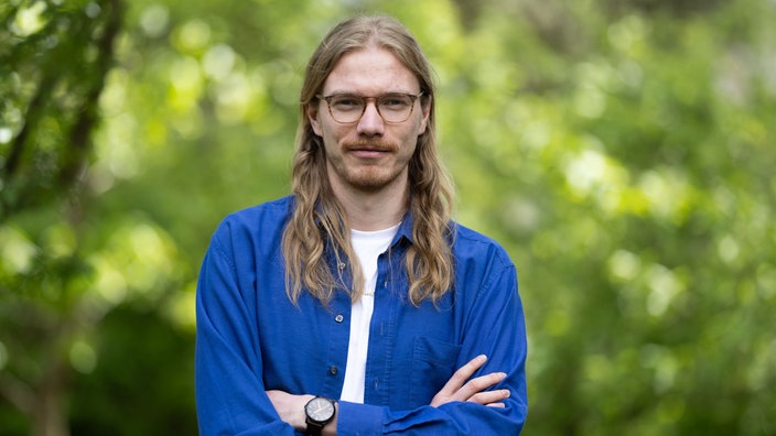Simon Kaufmann arbeitet als Reporter und Producer für den WDR Bielefeld und das WDR-Digitalteam.