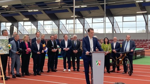 Hendrik Wüst Pressekonferenz Olympia