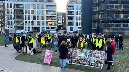 Kita-Beschäftigte demonstrieren vor dem Düsseldorfer Landtag gegen den geplanten Gesetzentwurf zur Reform des Kinderbildungsgesetzes (KiBiz)