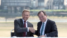 Christian Lindner (rechts) und Armin Laschet in Düsseldorf
