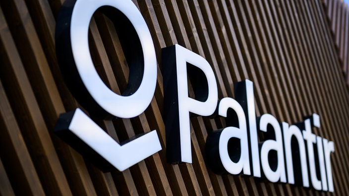 Palantir Logo