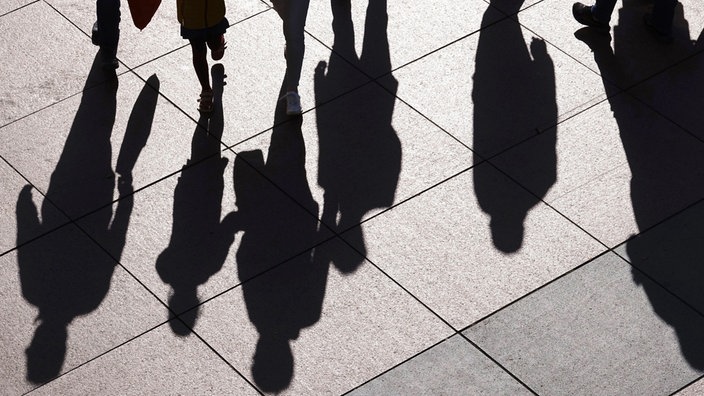 Schatten von Menschen, Deutschland, Europa