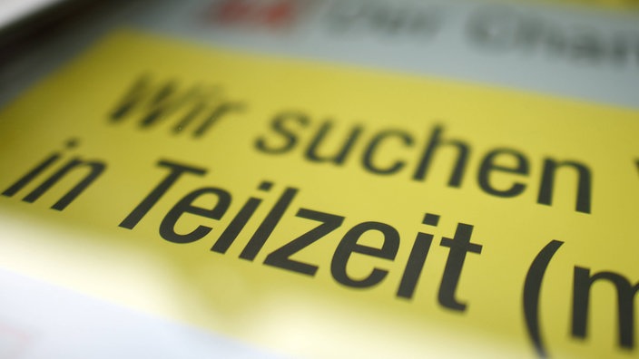 Stellenangebot in Teilzeit, schwarz auf gelber Schrift