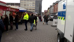 Mobile Videoüberwachungsanlage am Buschmannshof Wanne-Eickel, es ist Wochenmarkt