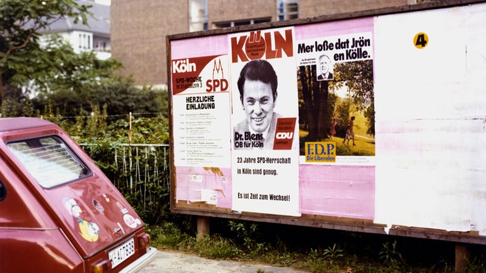 Plakatwand mit Wahlplakaten für die Kommunalwahl 1979 in NRW