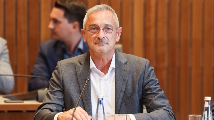 Werner Pfeil (FDP) im Rechtsausschuss des Landtags NRW 2022
