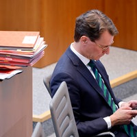 Ministerpräsident Hendrik Wüst (CDU) bei einer Landtagssitzung