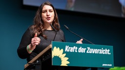 Yazgülü Zeybek auf Landesdelegiertenkonferenz der Grünen 2024