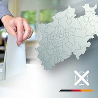 Bildmontage: Wahlurne, Kreuz und NRW-Karte
