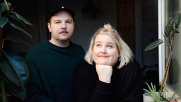 Giulia Becker und Chris Sommer (Drinnies) über Introversion und Fehldiagnosen