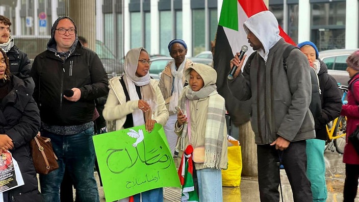 Sudan zwischen Feuer und Exil, Frauen im Zentrum des Sturms