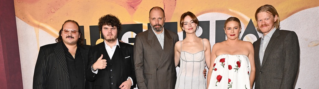 Yorgos Lanthimos und Filmteam "Bugonia"