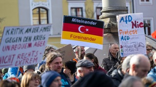 Demonstration in Mindelheim für Demokratie und Menschlichkeit, gegen Rechtsextremismus