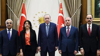 Delegation der DEM Partei trifft sich mit dem türkischen Präsidenten Recep Tayyip Erdogan