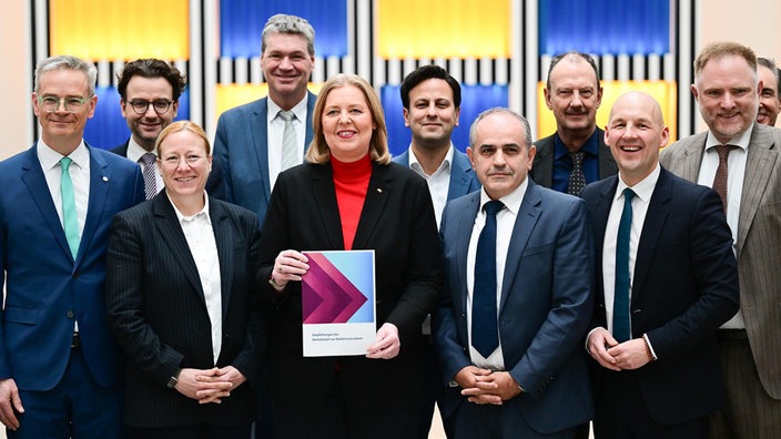 Sozialstaatsreform: Arbeitsministerin Bas stellt Abschlussbericht vor