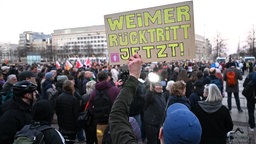 Demoschild, Rücktritt Wolfram Weimer