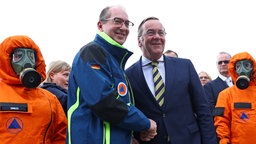 Links Alexander Dobrindt (CSU), rechts Boris Pistorius (SPD)
