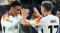 Florian Wirtz und Jamal Musiala der deutschen Fußballnationalmannschaft
