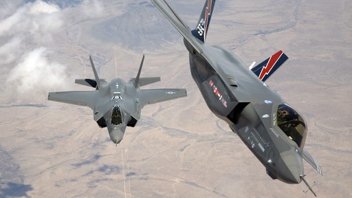 F35 Kampfjet in der Luft