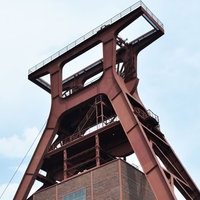 Förderturm und Wahrzeichen der Zeche Zollverein Stiftung