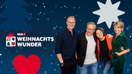 Grafik: Das WDR 2 Weihnacthswunder steht links geschrieben, rechts sind die vier Mmoderatoren der Aktion. Von links nach rechts: Thomas Bug, Jan Malte Andresen, Steffi Neu und Sabine Heinrich