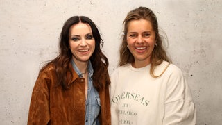 Amy MacDonald und WDR 2 Moderatorin Michelle Fausten