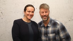 Hülya Özdag und WDR 2 Moderator Johannes Simon