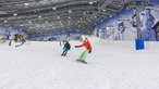 Skihalle Neuss: Ski- und Snowboardfahrer
