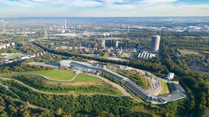 Halde Prosper mit Alpincenter Bottrop