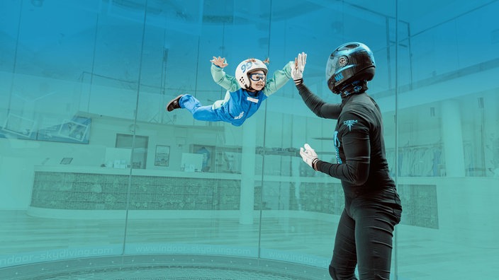 Wie ein freier Fall: Skydiving im Windkanal