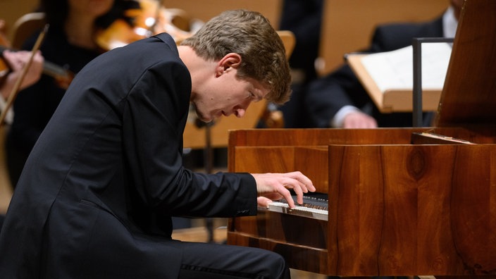 Jan Lisiecki am Hammerflügel zur Eröffnung der Dresdner Musikfestspiele