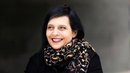 Porträtfoto von der Komponistin Chaya Czernowin