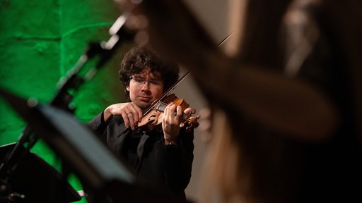 Evgeny Sviridov an der Violine.