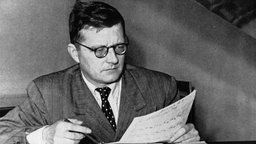 Der Komponist Dmitri Schostakowitsch, Aufnahme um 1950.