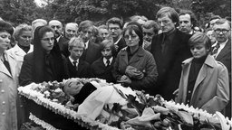 Beerdigung des Komponisten Dmitri Schostakowitsch am 14. August 1975.
