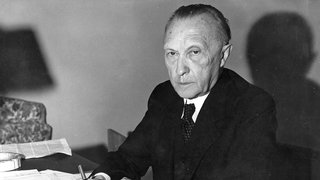 Konrad Adenauer 1949, nachdem er zum ersten Kanzler der Bundesrepublik Deutschland gewählt wurde.