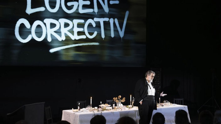 Archivbild: Schauspiel Köln inszeniert Correctiv-Enthüllungen
