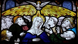 Glasfenster der St. Peter Kirche in Dreux, Frankreich