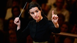 Dirigentin Oksana Lyniv beim "Prague Spring International Music Festival in Rudolfinum" 2023