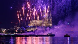 Der Dom erstrahlt bei den "Kölner Lichtern" 2025