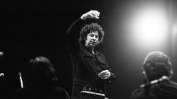 Mikis Theodorakis (1975)