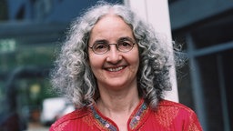 Porträtfoto der Komponistin Carola Bauckholt.