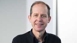 Porträtfoto des Autors Stephan Schäfer.
