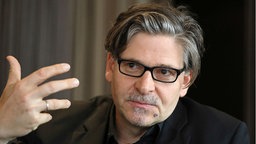 Porträtbild Jan-Werner Müller
