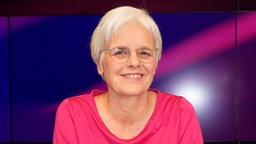 Ulrike Herrmann lächelt in der ARD-Talkshow maischberger im Studio Berlin Adlershof in Berlin am 03.06.2025.
