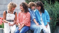 Vier junge Frauen in den 80ern