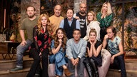 Anke Engelke und der Cast der dritten Staffel der erfolgreichen Streaming-Comedyshow «LOL - Last One Laughing»