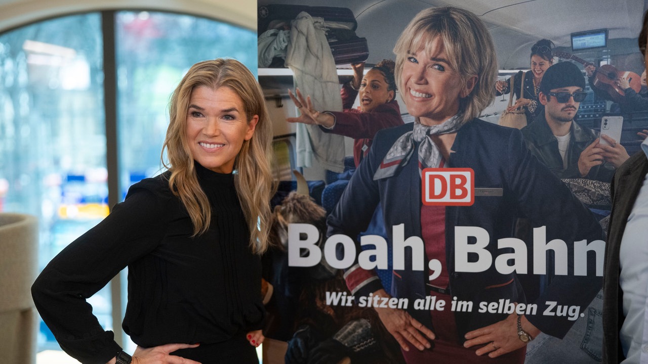 Anke Engelke präsentiert beim Presse-Preview die Webserie „Boah, Bahn! Wir sitzen alle im selben Zug.“