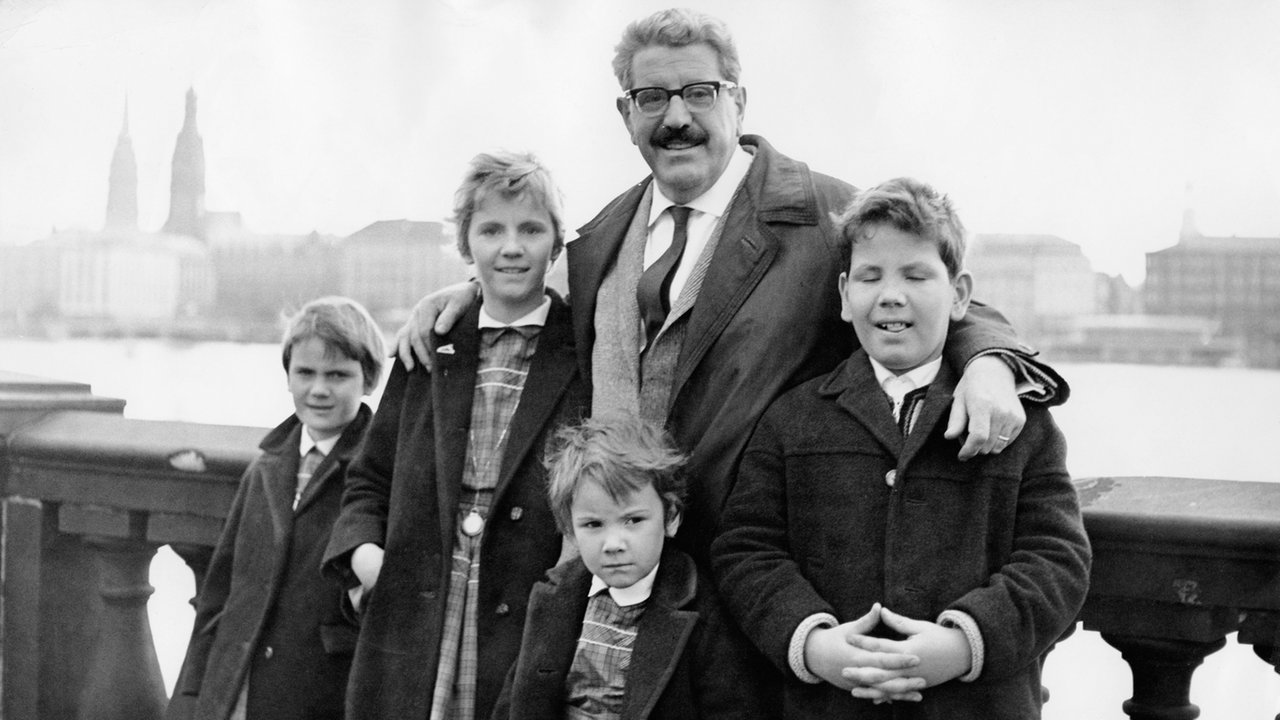 Mariele Millowitsch mit ihren Geschwistern und ihrem Vater
